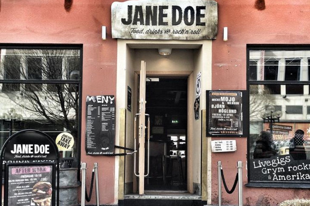 Jane Doe Bar